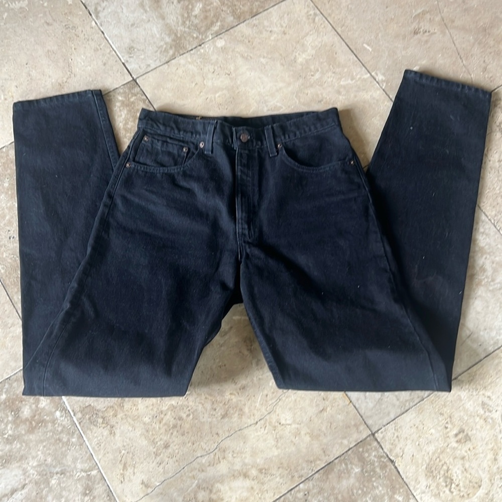 Levi’s men’s 550 relax fit tapered leg waist 33 length 36 excellent condition